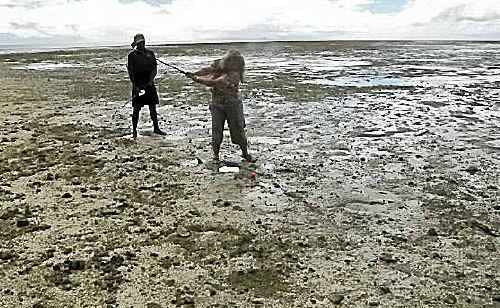 REEF GOLF: Getting into the swing. REEF GOLF: Getting into the swing.